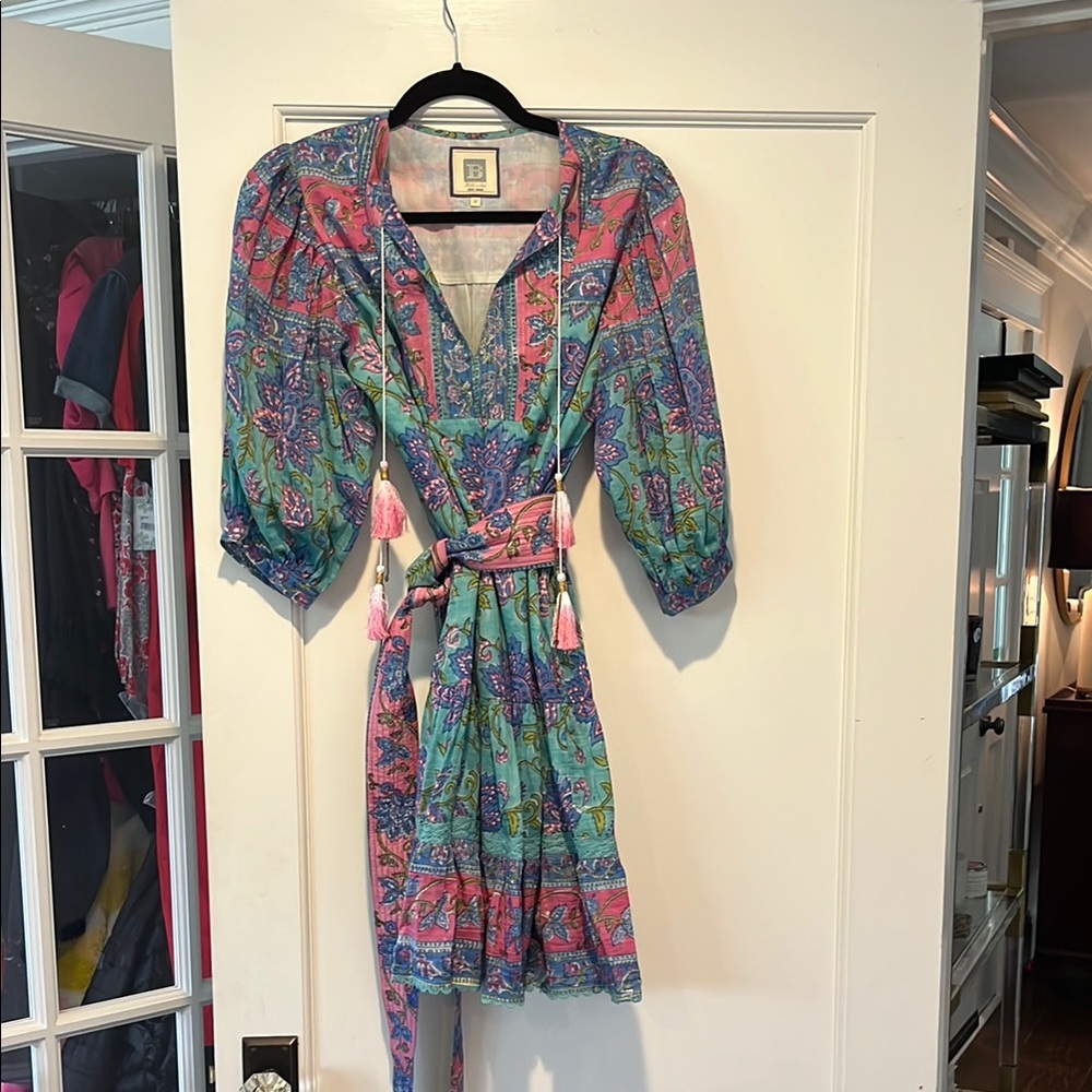 Chic and Stylish Summer Dress: never been worn